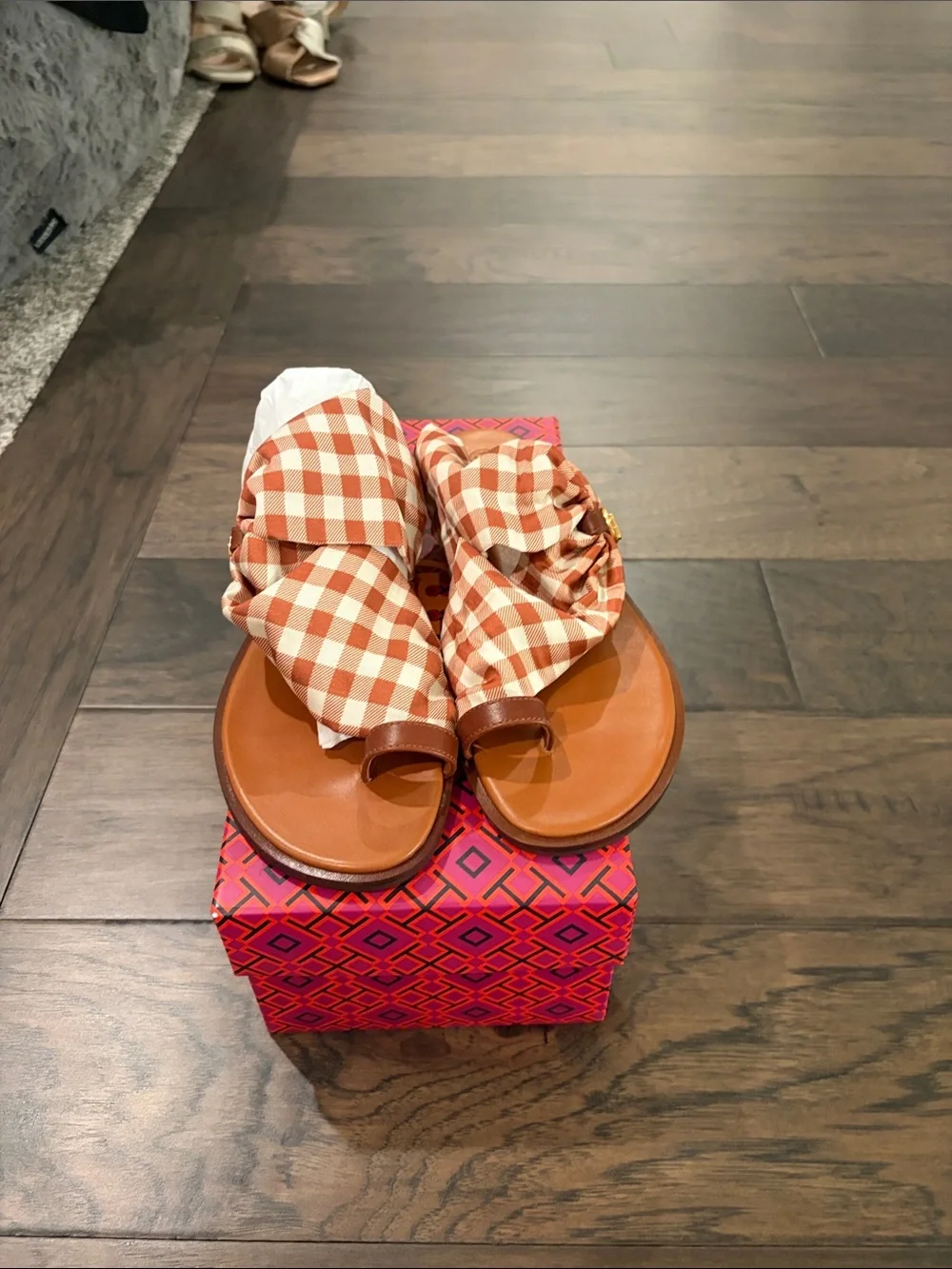New in Box Tory Burch Selby Scarf Sandal Sz 8